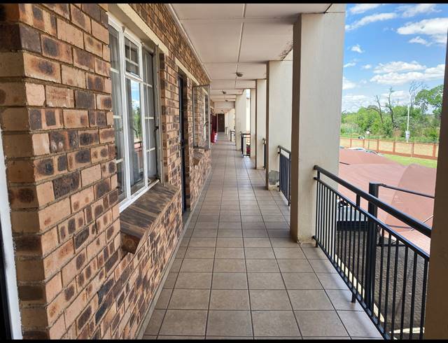 2 BEDROOM SECTIONAL TITLE FOR SALE IN COMET